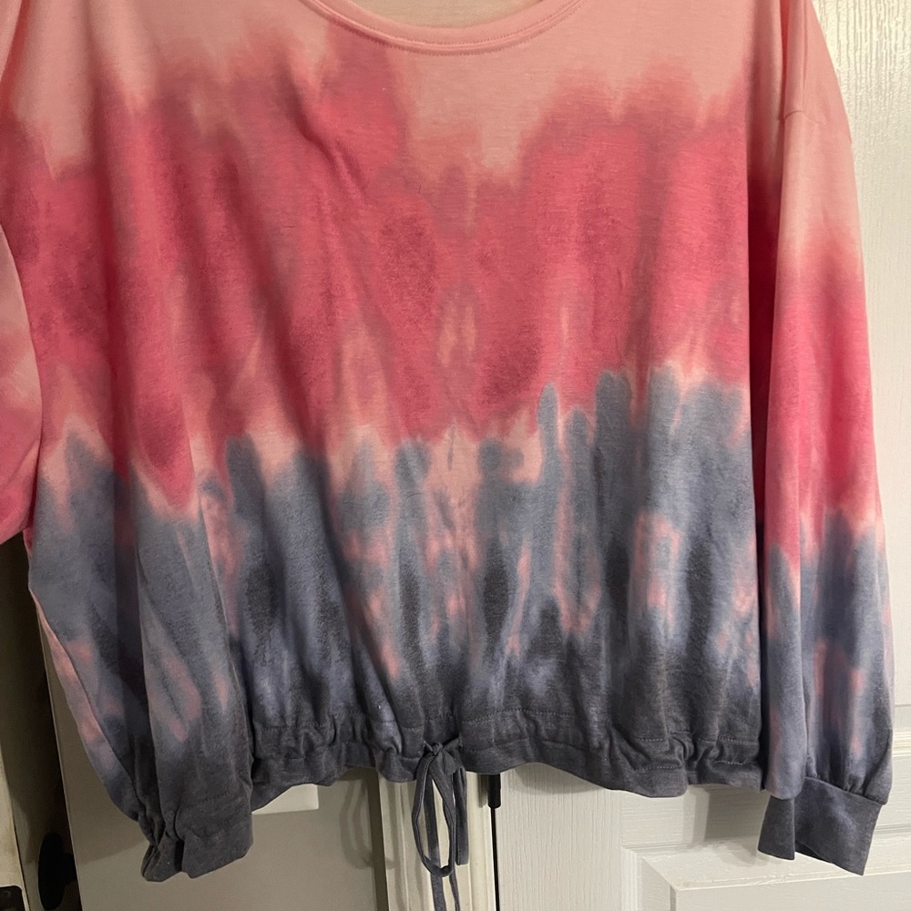 Crown and Ivy cinch waist sweatshirt